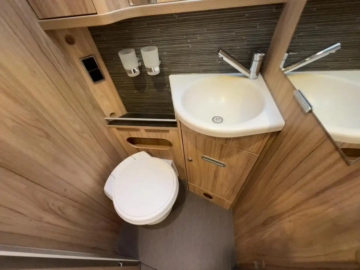 HYMER-ERIBA Exsis l 678 - Ansicht 15
